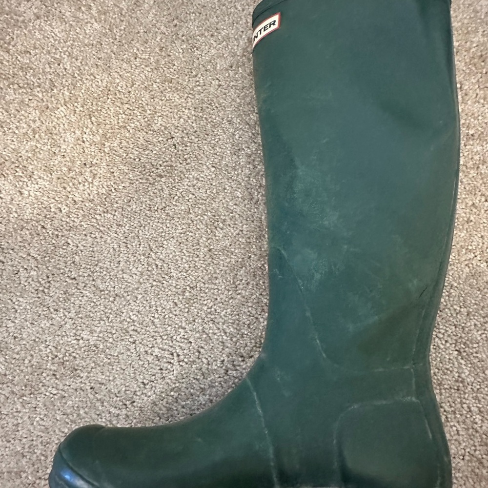 Hunter Tall Rubber Boots in Dark Green - Picture 6 of 8